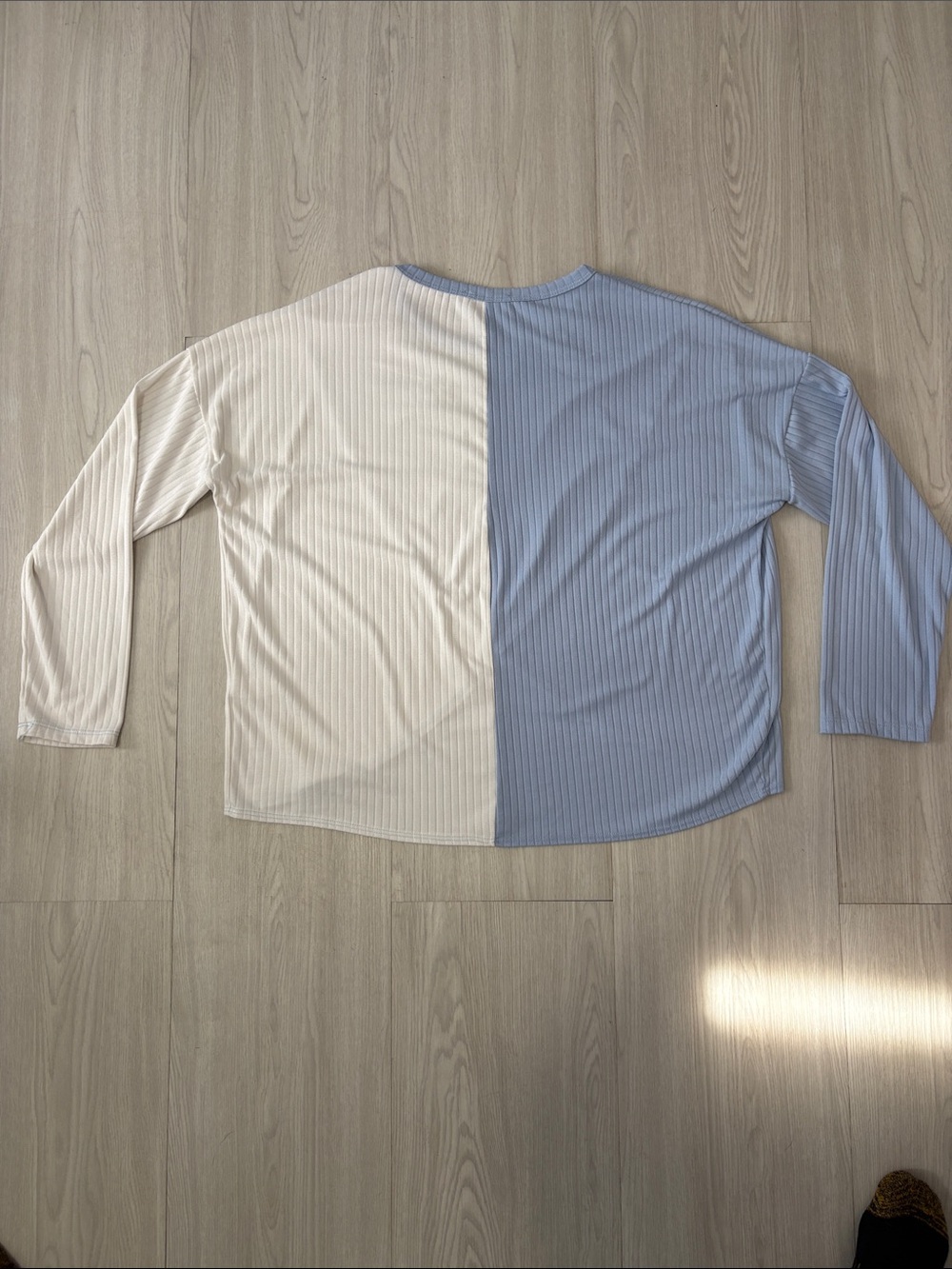 ENTRO Light Blue and Cream Ribbed Colorblock Top - Picture 7 of 9
